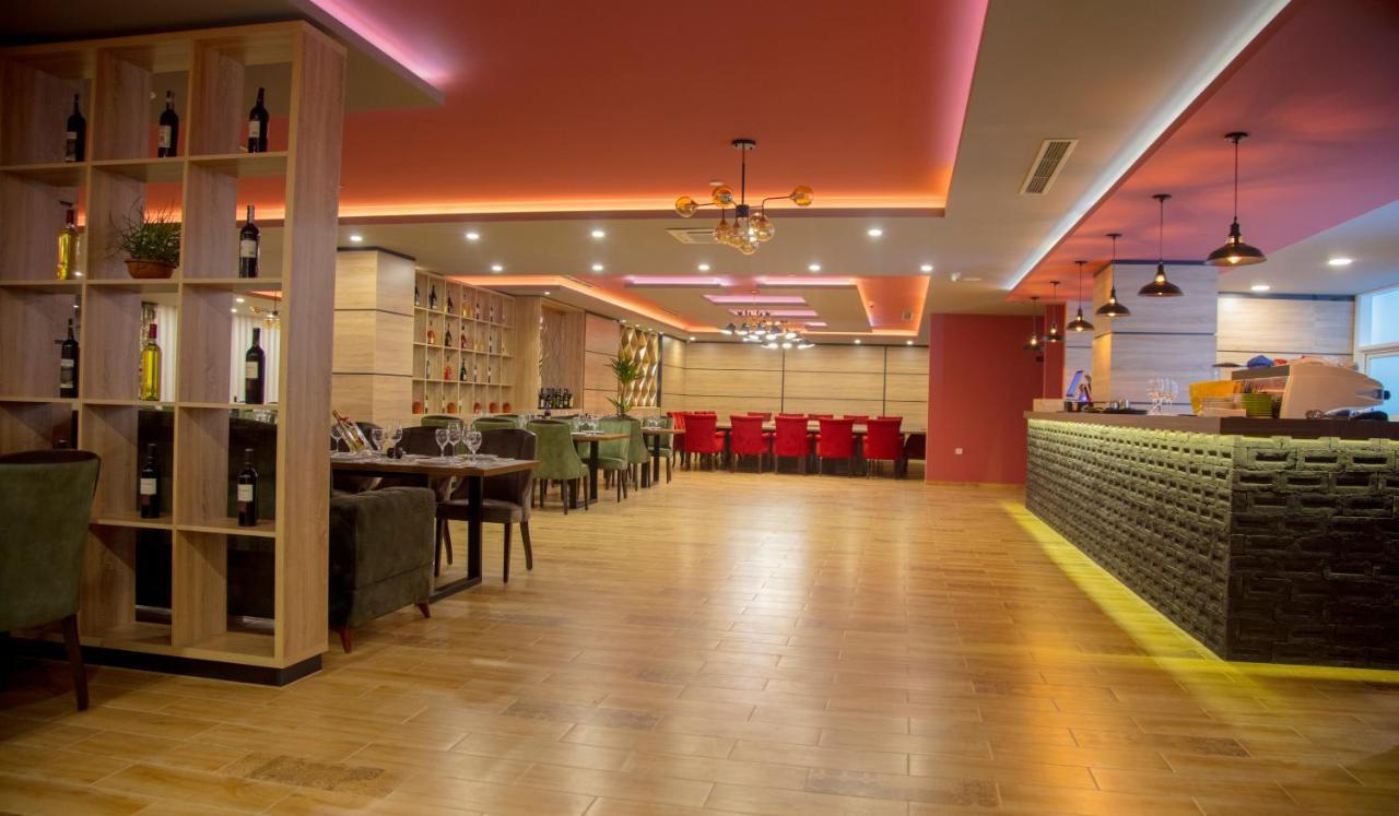Hotel Sonoma Kosovo Polje Екстериор снимка